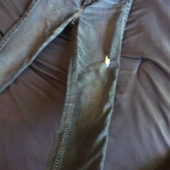 Abercrombie & Fitch Super Skinny High Rise Jeans. Size: 2s - Picture 8 of 12